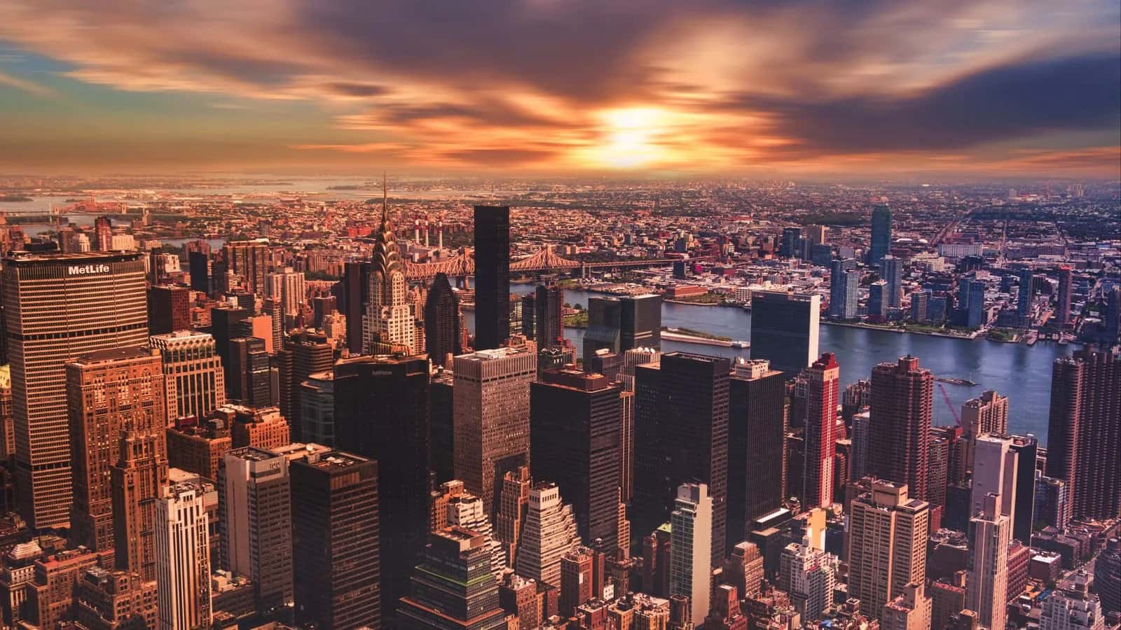 New York City skyline at sunset — luxury dining in the Americas